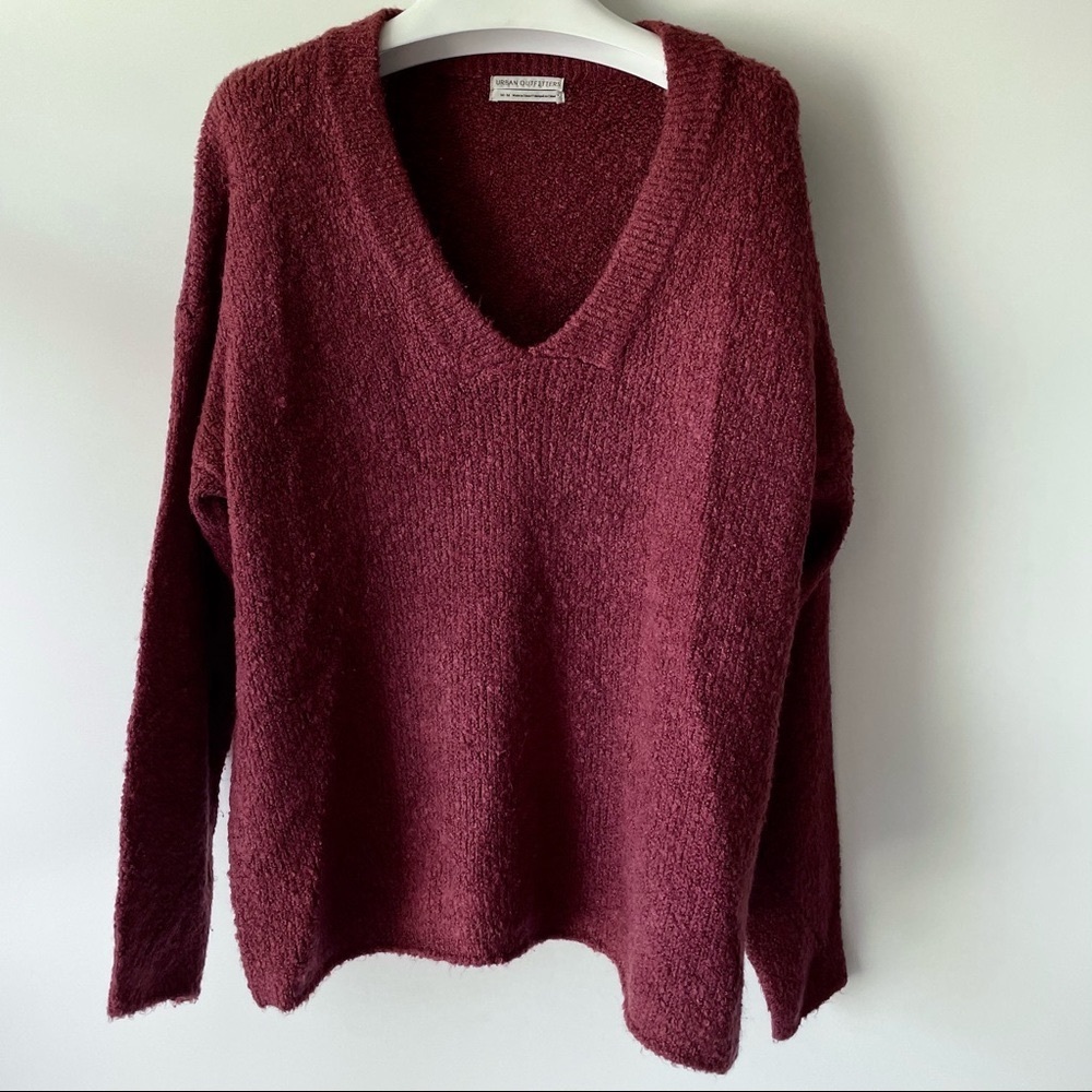 UO Pullover Sweater V-neck Berry Soft - Picture 6 of 16